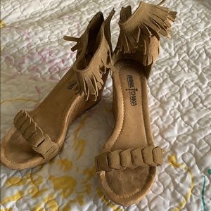 Minnetonka Suede Fringe Wedges